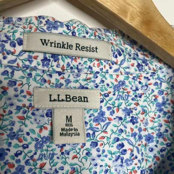 LL Bean Floral Print Button Up Shirt Womens Size M Wrinkle Resistant Cotton - Picture 4 of 7
